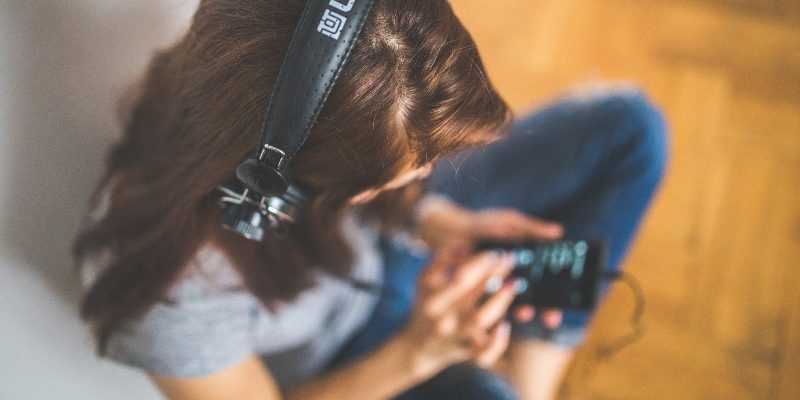 Ouça os livros mais interessantes com Storytel